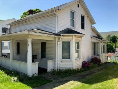 401 E Freedom Ave, Burnham, PA, 17009