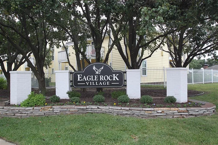 Eaglerock Village Apartments — Photo 3