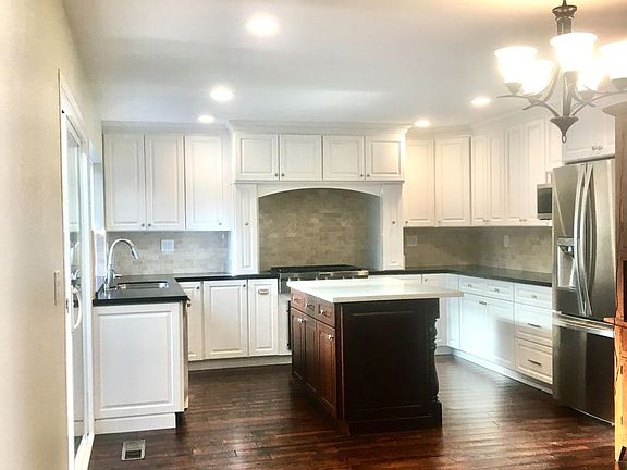3rd image of 2722 Cormorant Ct