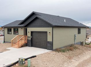 802 Jones Dr, Rapid City, SD 57703