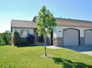 2905 11th St SE, Minot, ND 58701