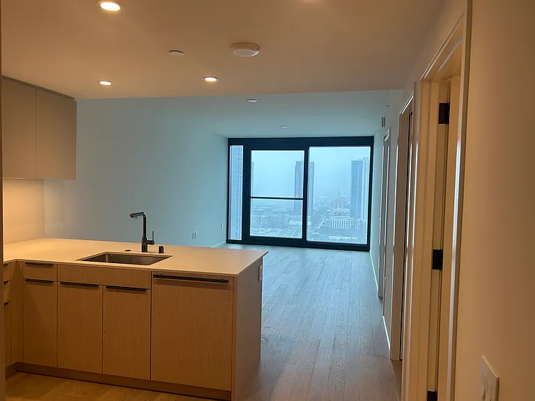 333 Ward Ave #2607 — Photo 1