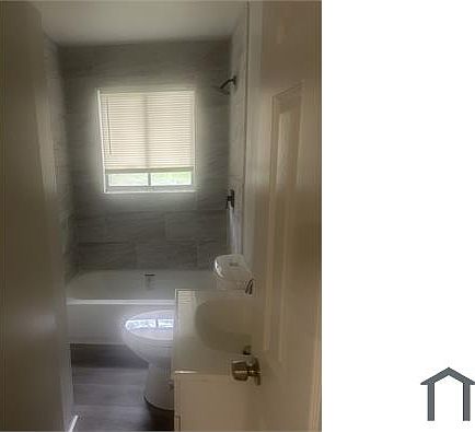 5th image of 495 Woody Dr