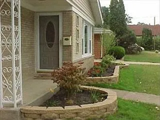 39 N Riverside Dr photo 1