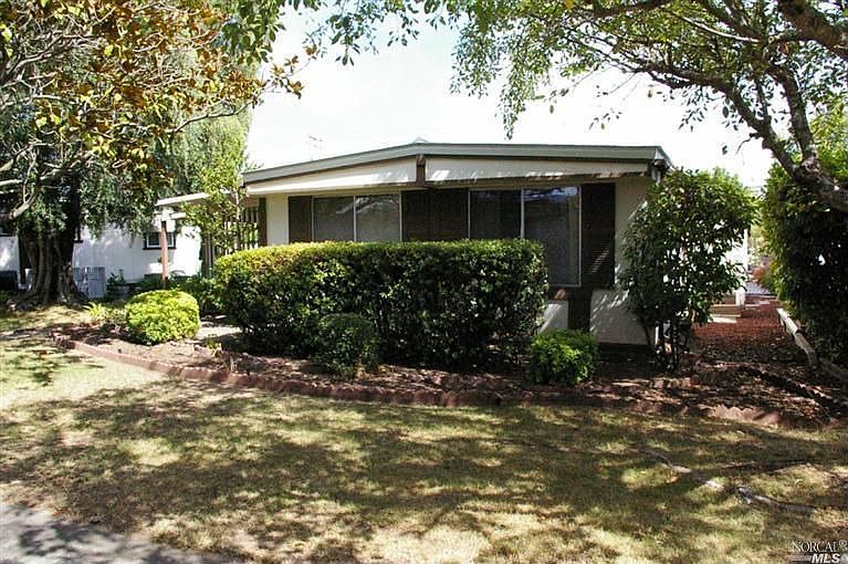 1st image of 4 Chico Dr