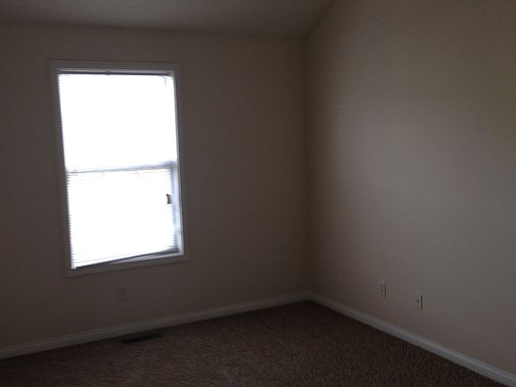2nd image of 256 Pinnacle Ct