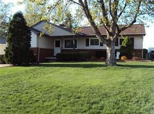 3400 Winthrop Dr, Parma, OH