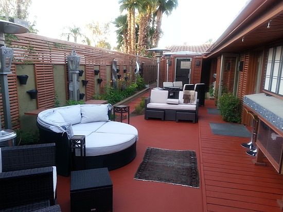 MAIN PATIO