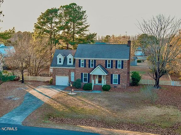 3rd image of 110 Duchess Drive
