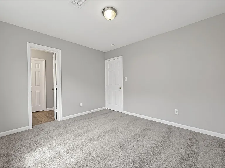 7521 Dyer St — Photo 17