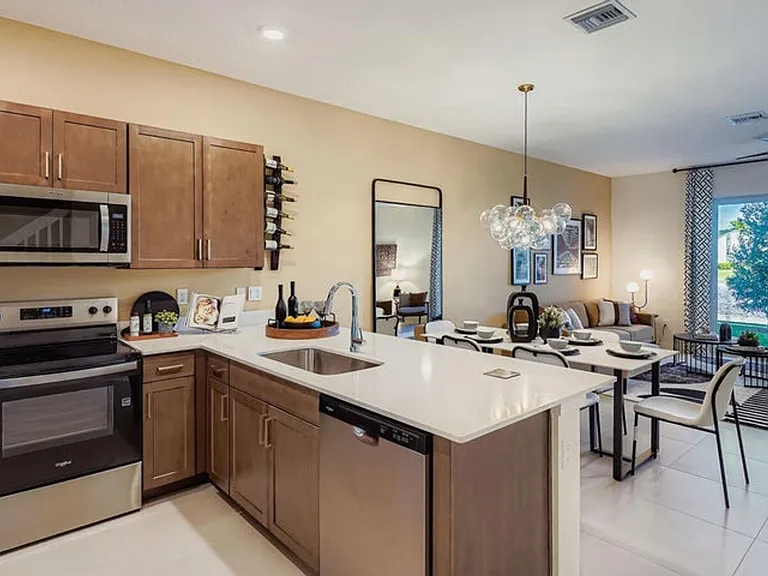 202 Lakeside Landing Dr — Photo 3