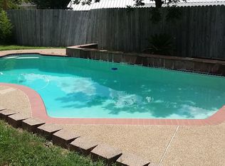 1211 Bradley Dr, Cleburne, TX 76033