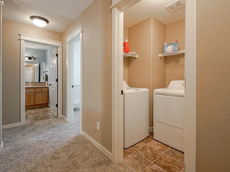 568 Donna Dr — Photo 25