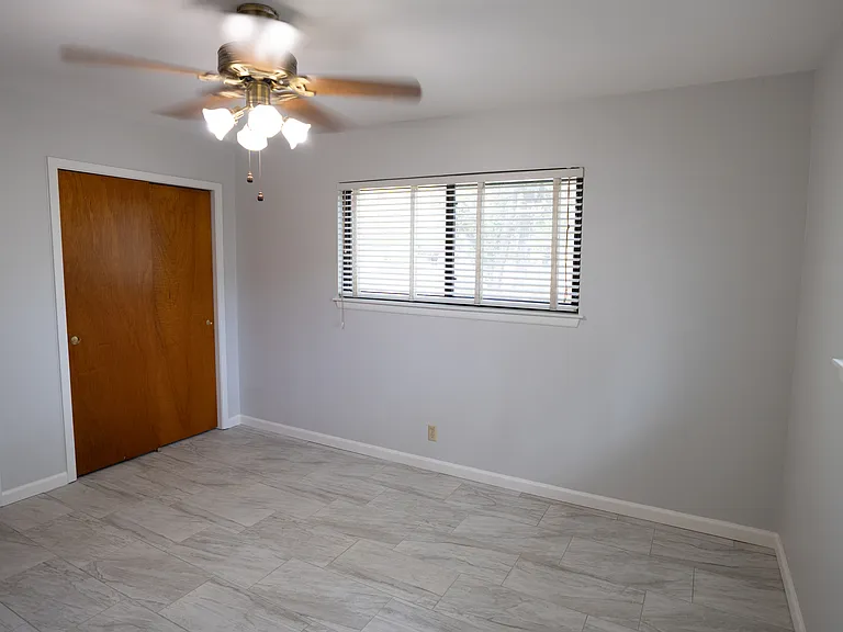 5235 Happiness St — Photo 17