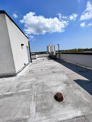 Rented by ERNY LLC | media 24