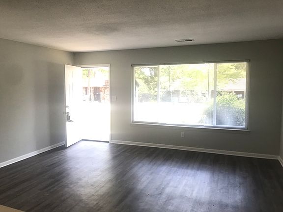 5th image of 3985 Arbor Place Ln