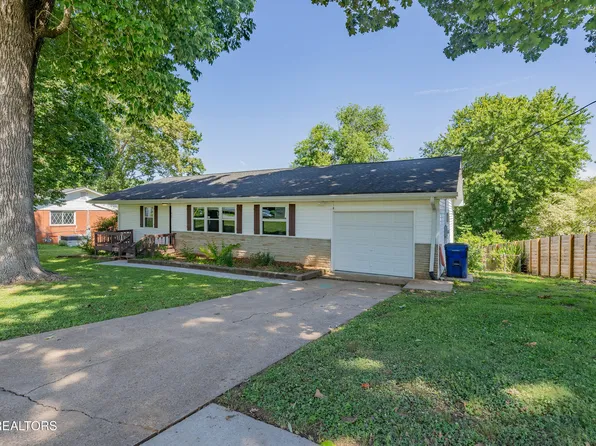 412 Woodland Dr, Clinton, TN 37716