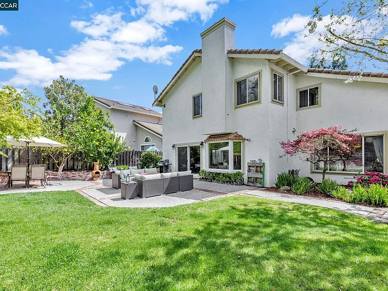 668 Sun Tree Ct — Photo 60