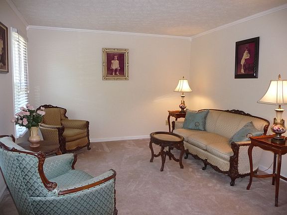 2nd image of 202 Sandown Dr