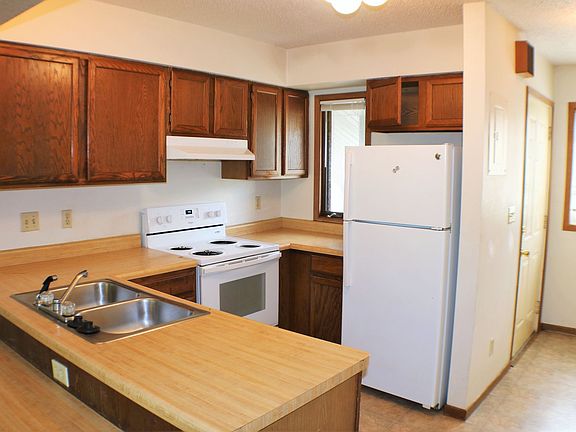 4th image of 734 Westwinds Dr APT 4