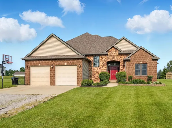 1055 N 200 E, Angola, IN 46703