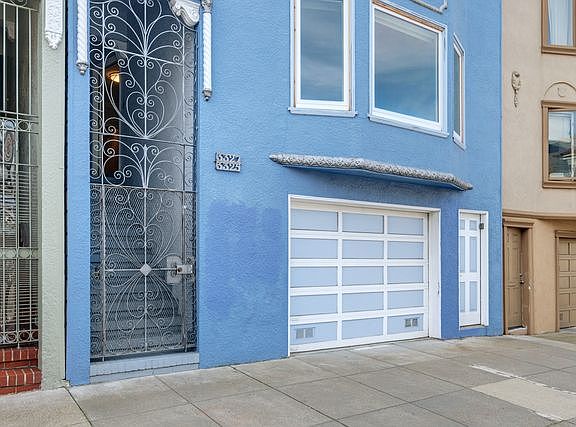 2nd image of 3325 Divisadero St #3325