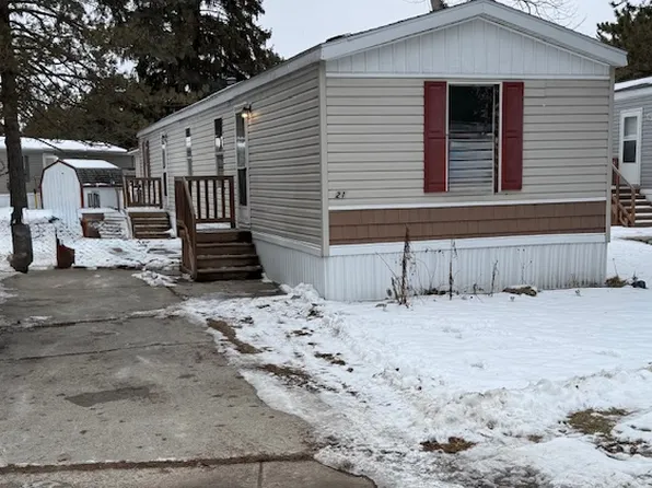 21 Pineview Dr, Saint Louis, MI 48880