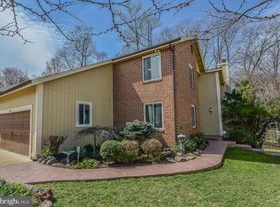 6107 Glen Oaks Ct, Springfield, VA 22152
