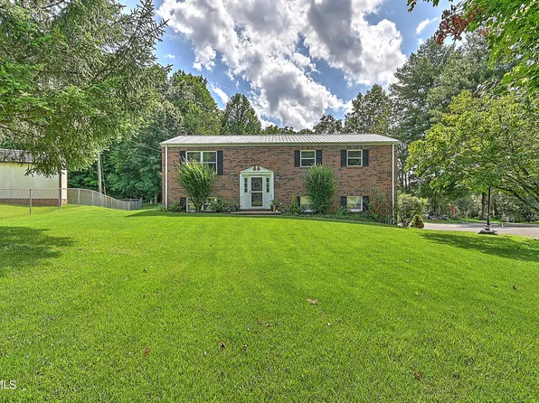 116 Regency Dr, Rogersville, TN 37857