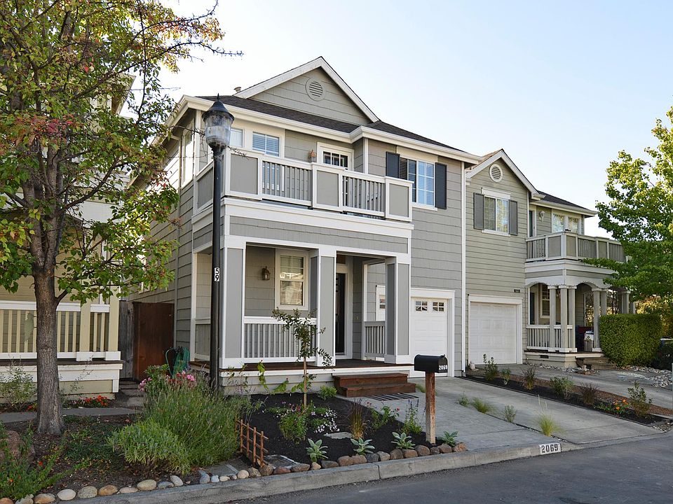 1st image of 2069 Easton Dr