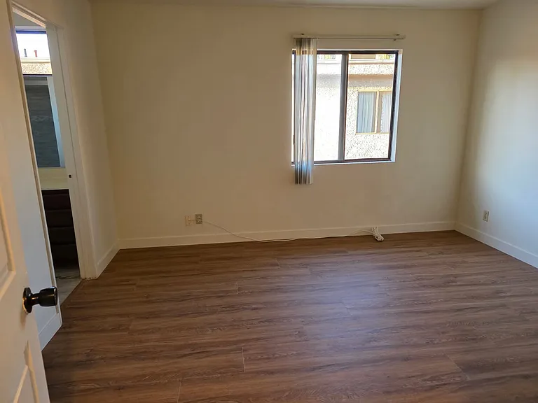 14618 Rayen St #121 — Photo 13