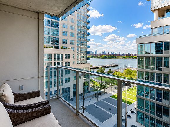 2nd image of 34 N 7th St APT 6I