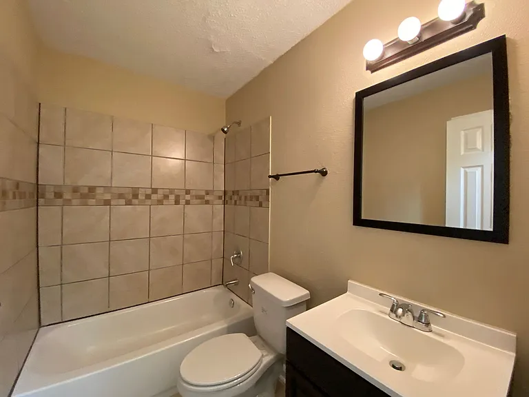 3402 Piney Woods Ave — Photo 9