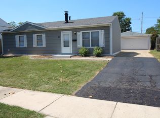 310 Emery Ave, Romeoville, IL 60446