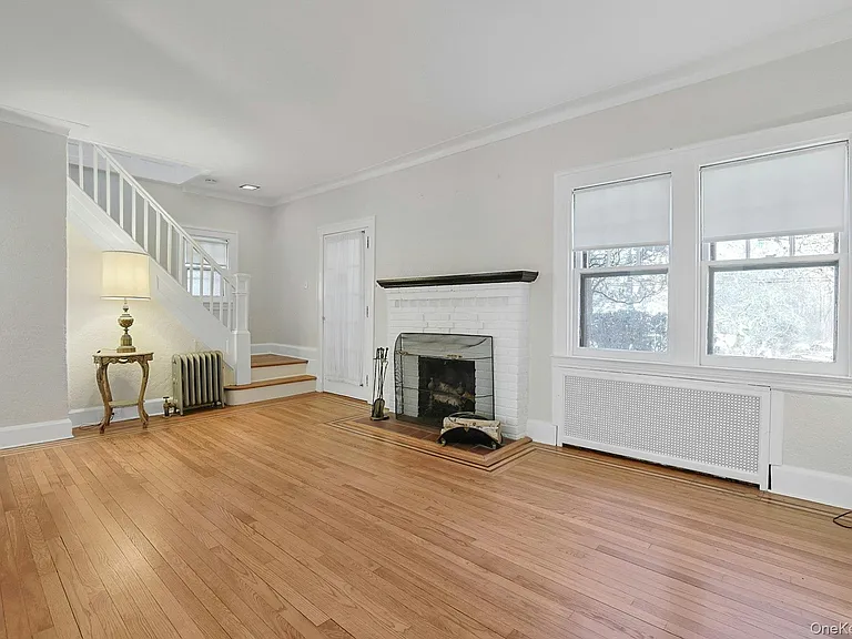 10 Robins Rd — Photo 3