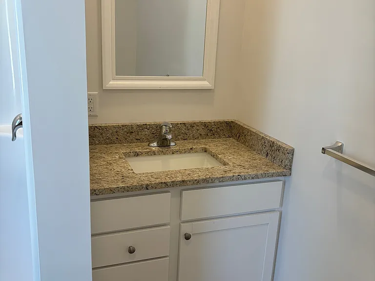 70 Depot Sq #201 — Photo 5