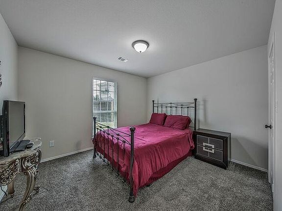 5th image of 393 Sherandoe Ln