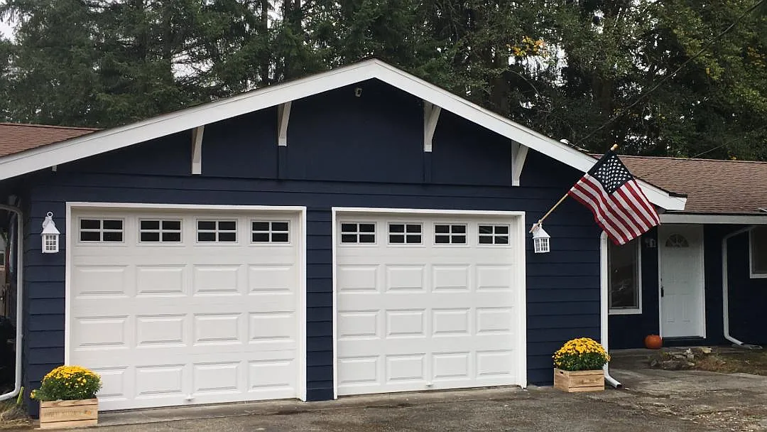 2477 Pine Tree Dr SE — Photo 1
