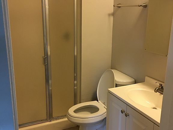 4th image of 22055 Costanso St APT A