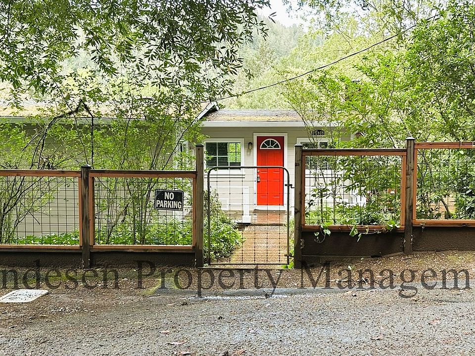 1st image of 10300 Field Ln