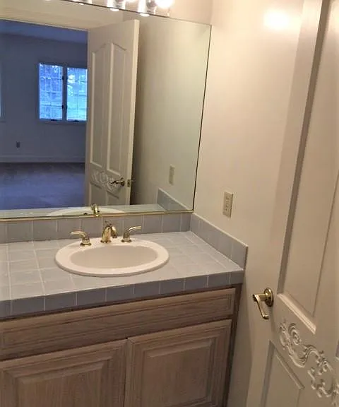 3100 Fergusson Ln — Photo 7