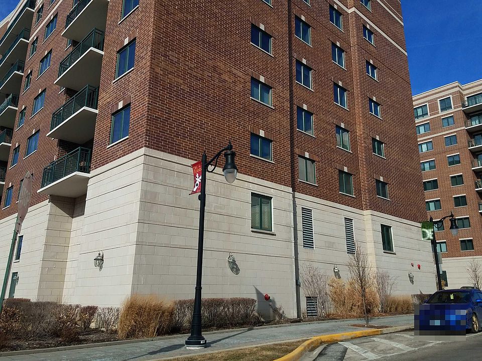 2nd image of 770 Pearson St #2-802