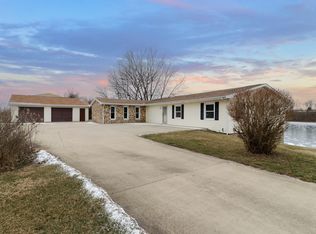 2323 Duke Dr, Bloomington, IL 61705