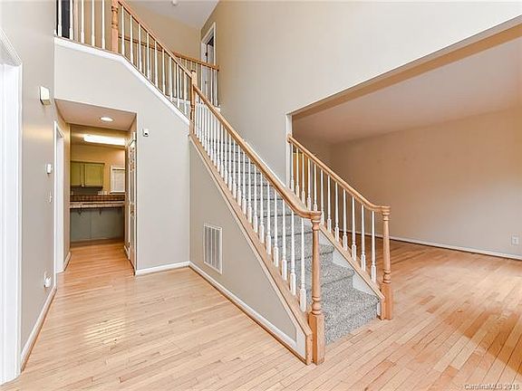 2nd image of 3920 Meadow Green Dr