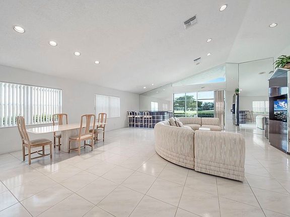 4th image of 11817 Fountainside Cir