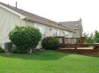 110 Wakefield Ct, Aurora, IL 60506