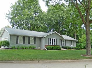 3332 S Blue Spruce Ln, Appleton, WI 54915