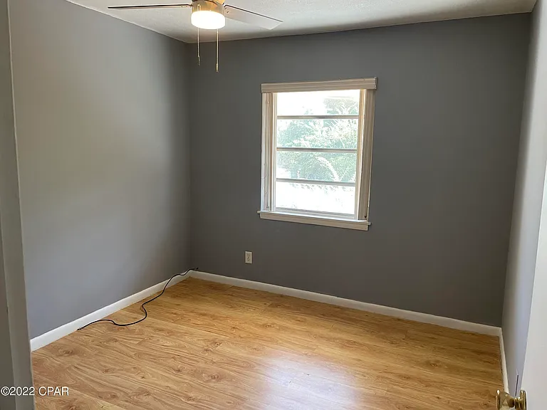 1510 Clay Ave #A — Photo 7