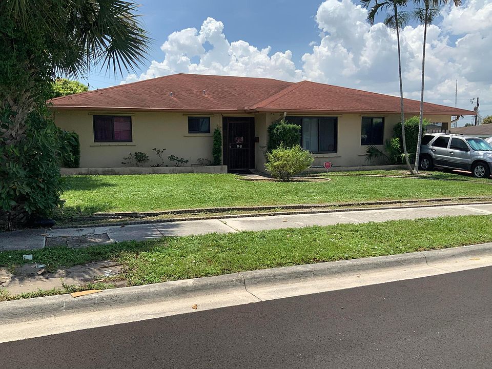 1st image of 941 W 7th Street