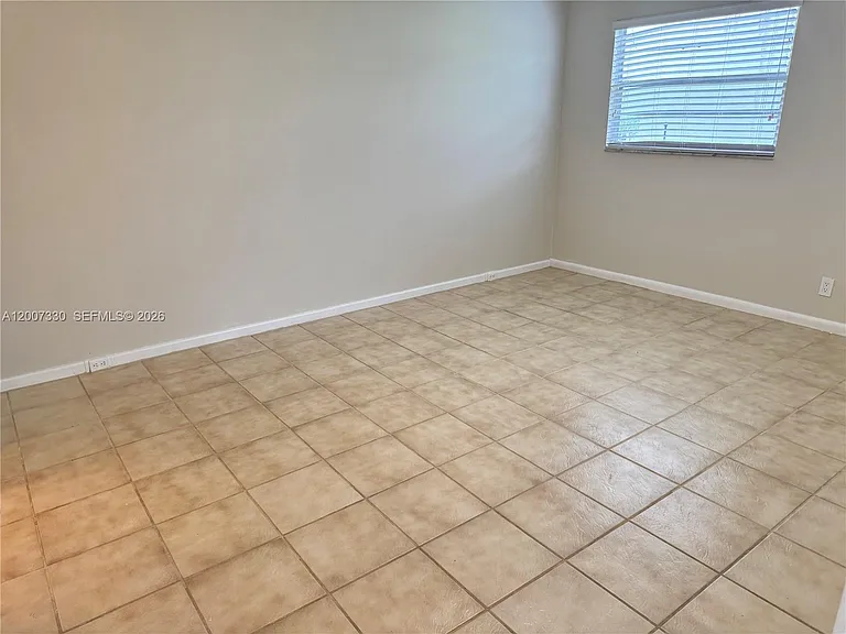12501 SW 14th St #112R — Photo 11